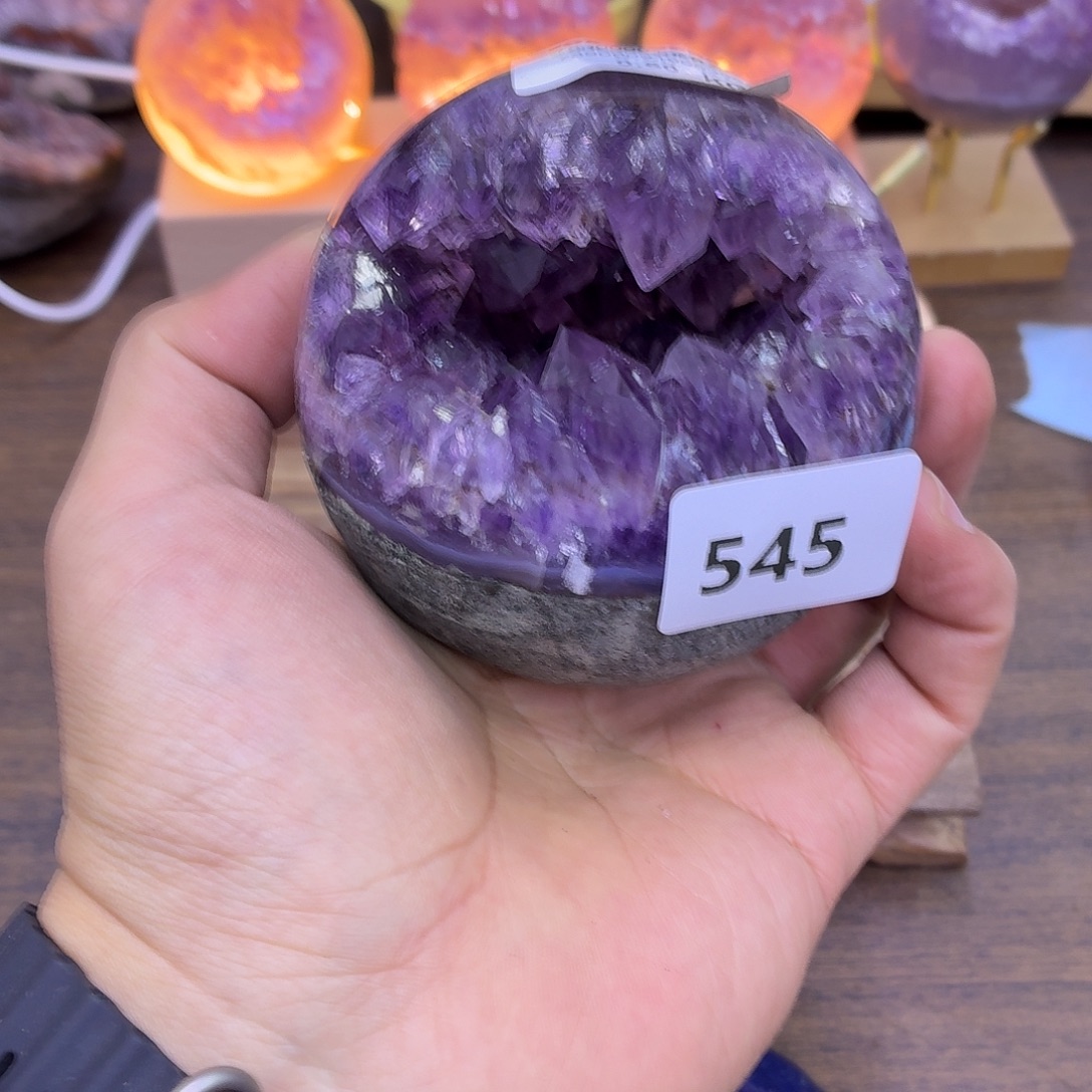 紫晶未镶嵌大型摆件（非配饰）