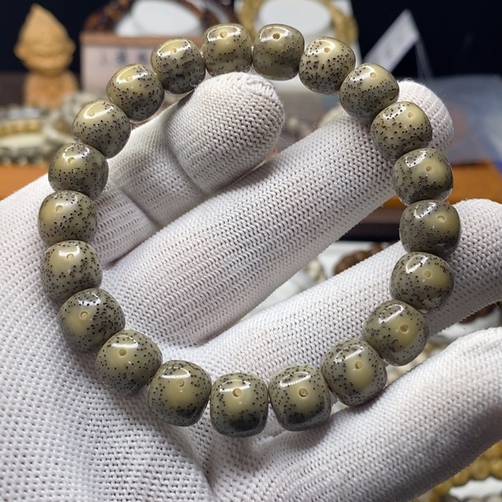 星月菩提手串星月菩提11x10绿幽灵月留白