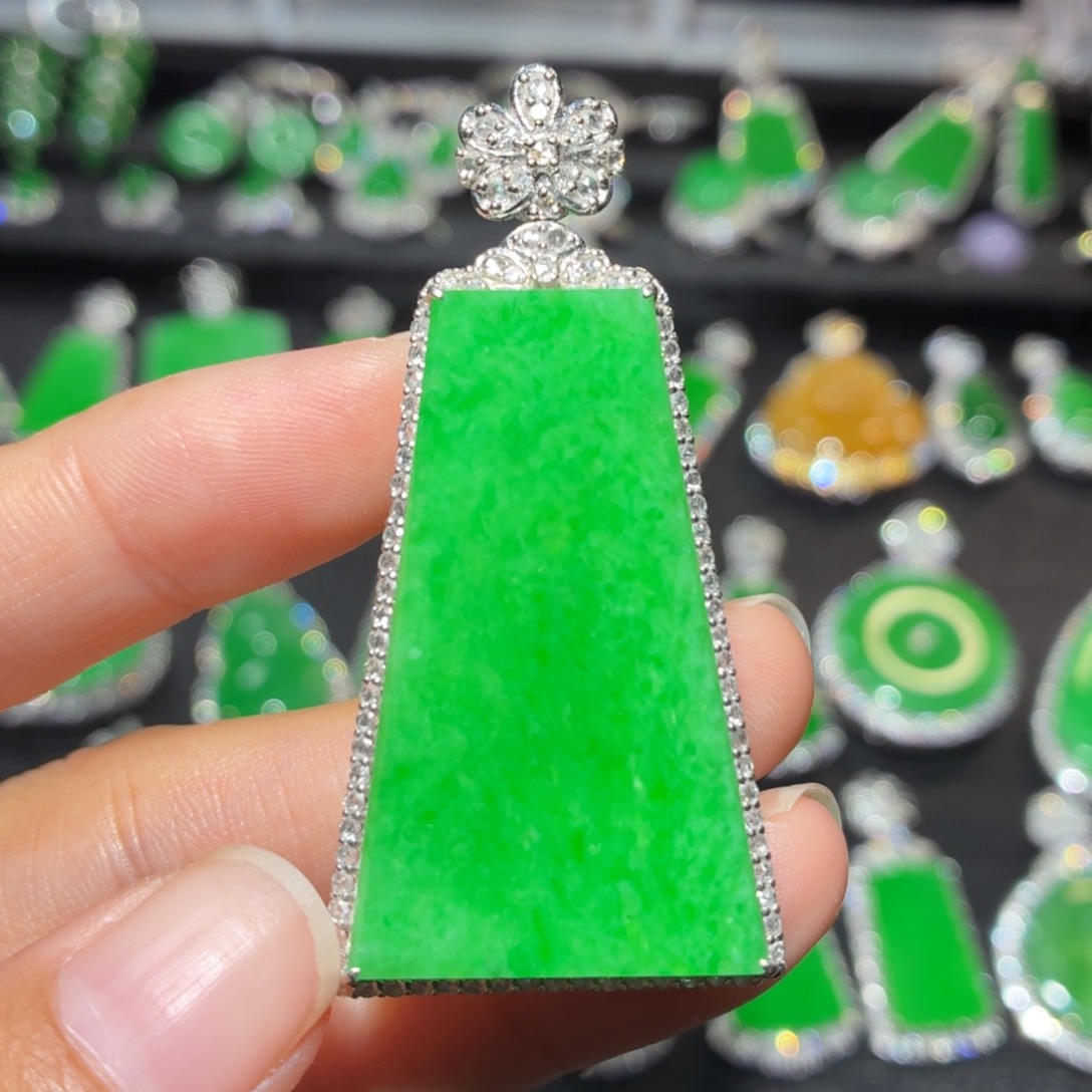 翡翠18K金镶嵌吊坠(不含链)181号