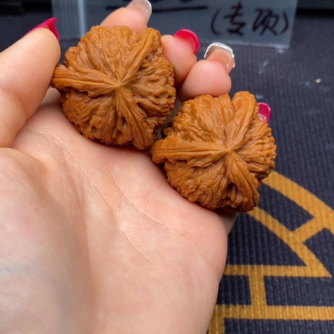 大***脖把件文玩核桃白狮子