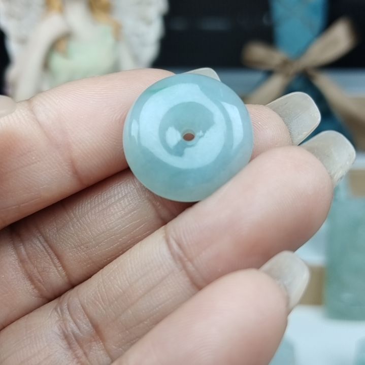 翡翠颈饰未镶嵌天然面料a货平安扣。