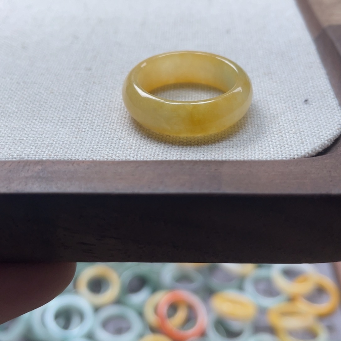 翡翠戒指未镶嵌24 号 16-17 港码 