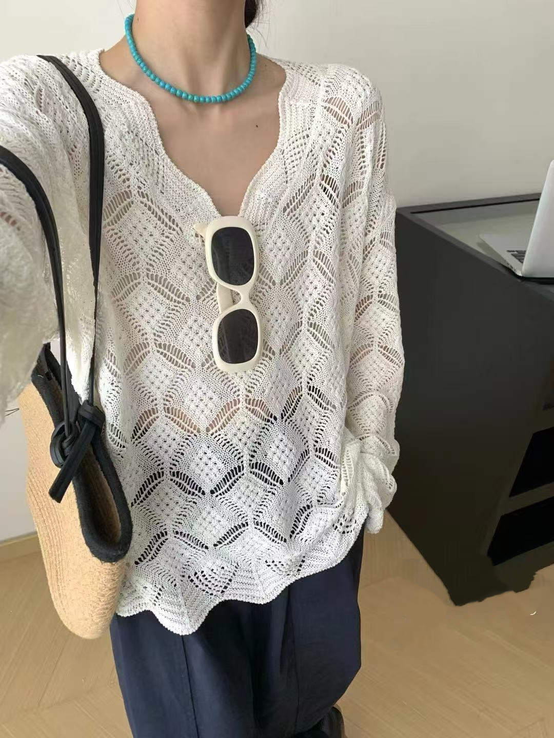 2025新款女装宽松肌理感花式镂空云朵通勤罩衫百搭针织衫女10000