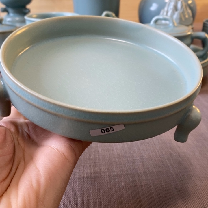 瓷片三足洗一一一一一一一暇