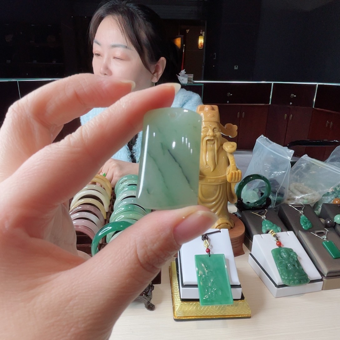 密玉（石英质玉）吊坠未镶嵌