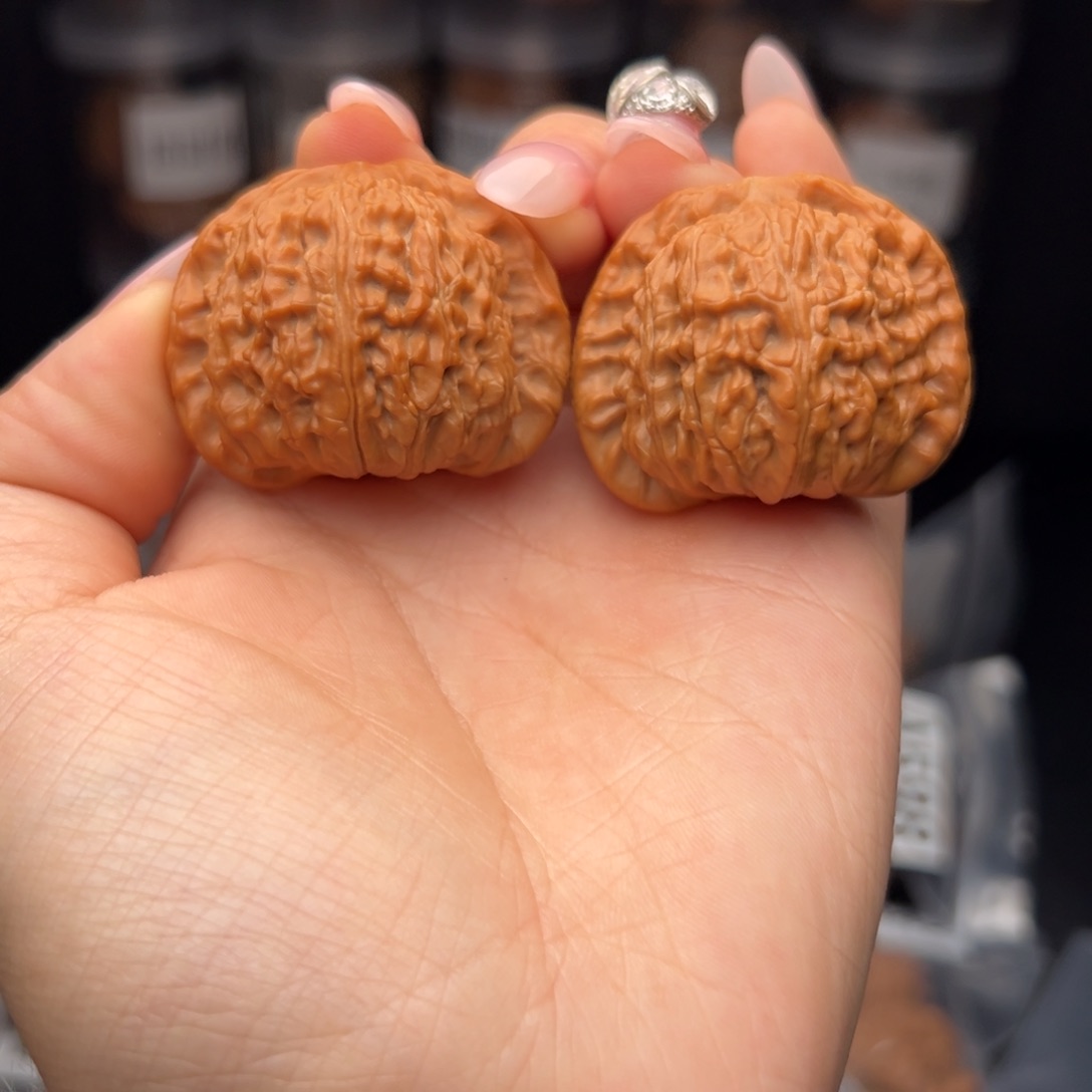 文玩核桃吊坠?白狮子