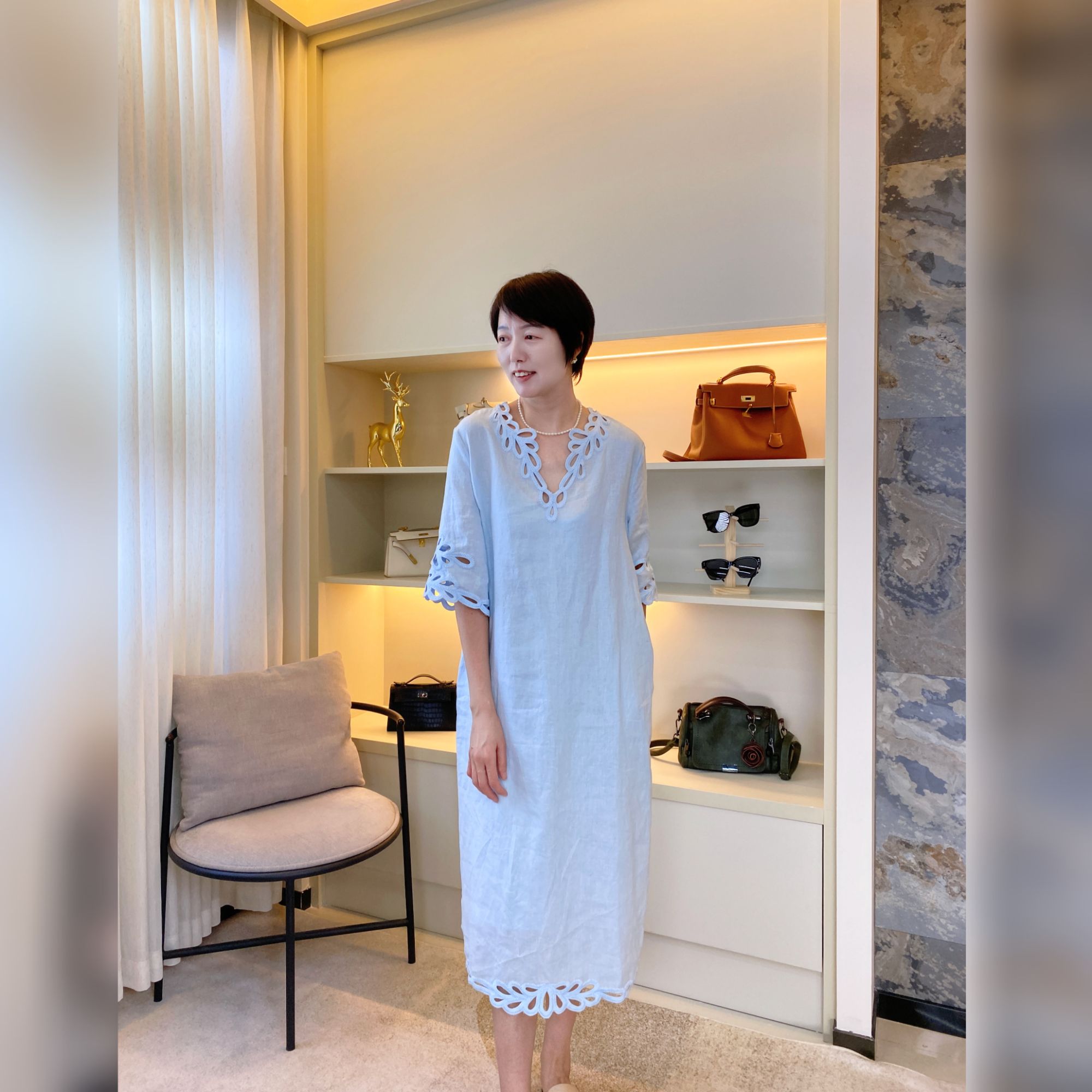 【YAN】 法式浪漫V领重工刺绣亚麻度假风连衣裙 # QCC617-B9824