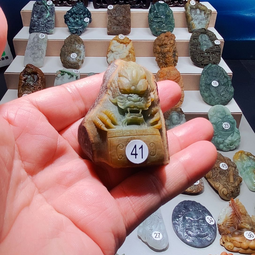 定制翡翠未镶嵌龙手把