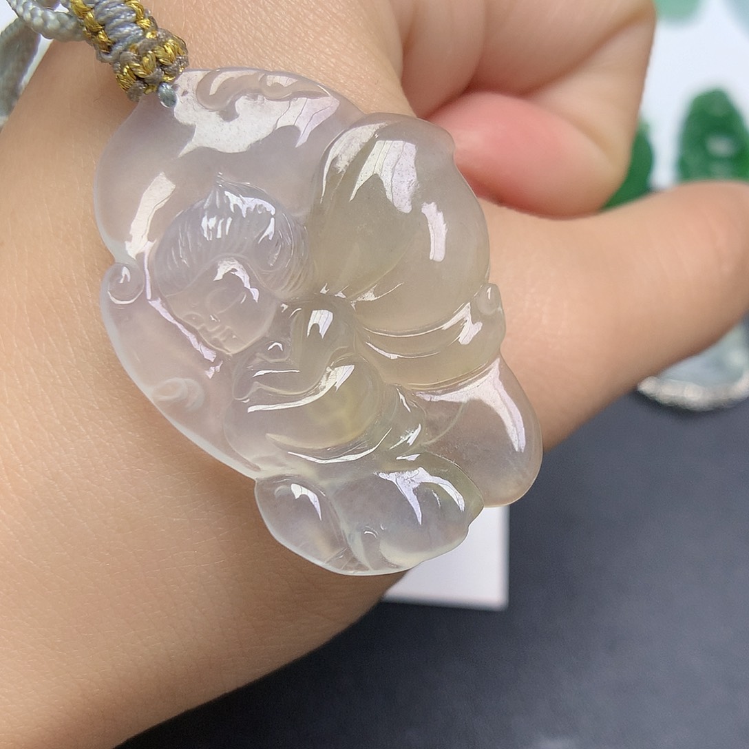 翡翠颈饰未镶嵌花仙子