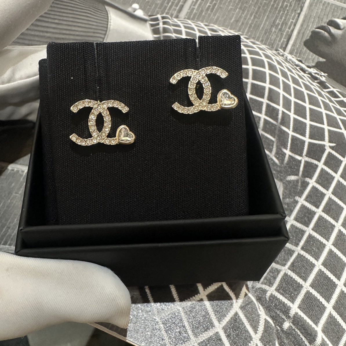 99新 Chanel/香奈儿 Chanel爱心镶钻耳钉 NE592842