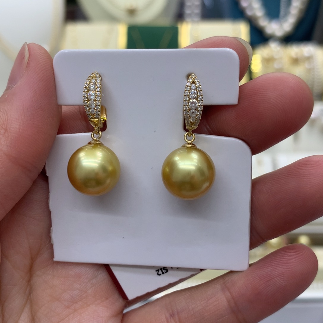海水珍珠耳饰18K金镶嵌