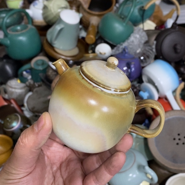 陶瓷艺术品及陶瓷壶