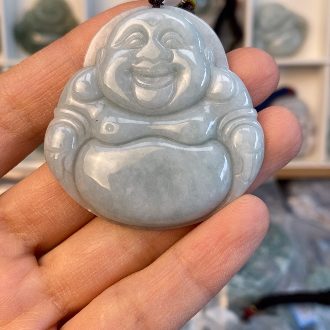 翡翠颈饰未镶嵌佛公