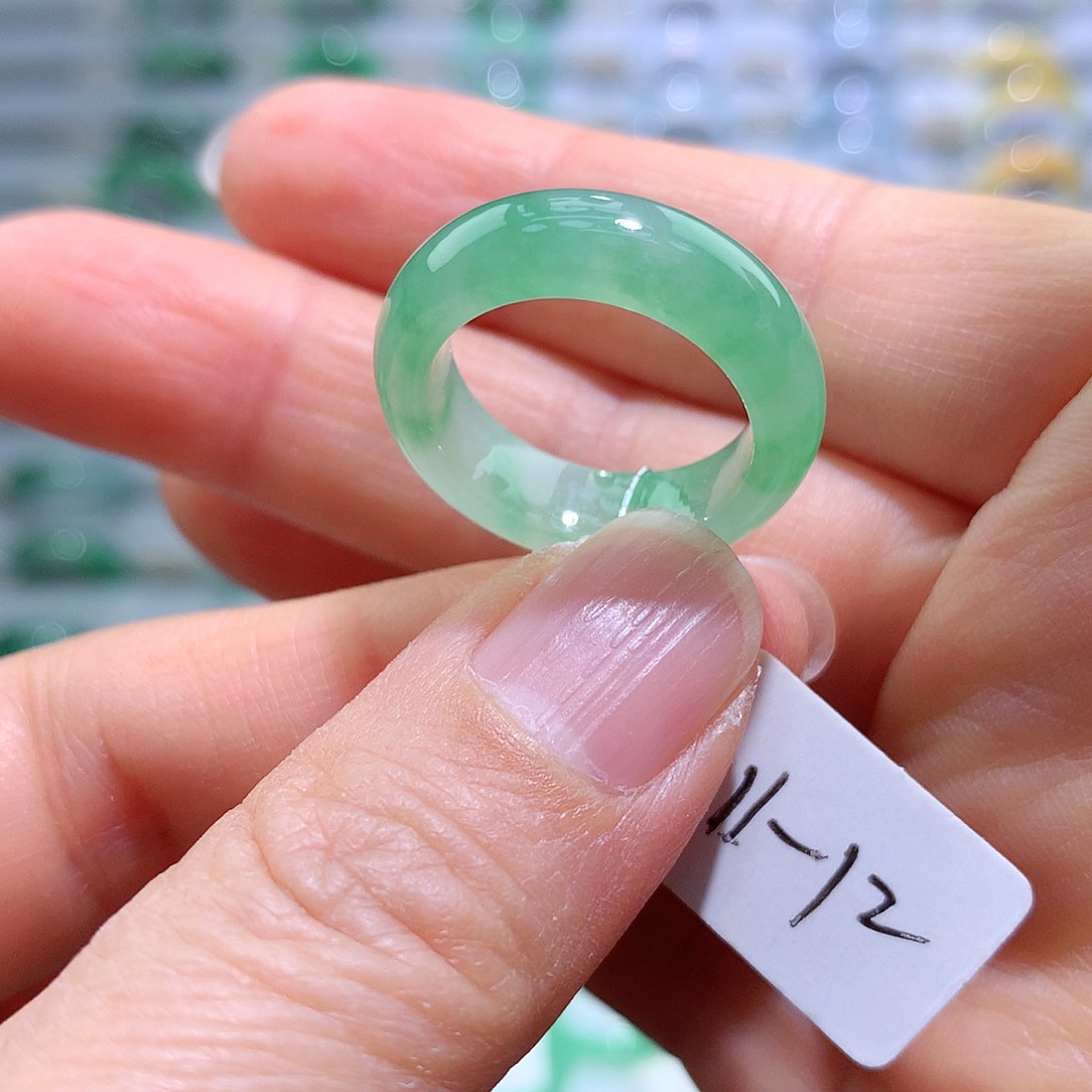 翡翠戒指未镶嵌11-12号