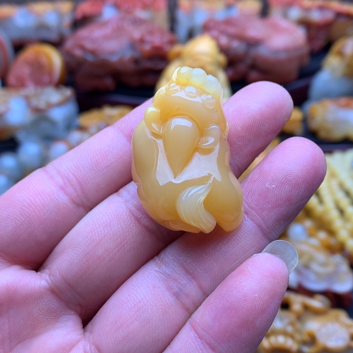 石英质玉（黄龙玉）黄龙玉貔貅挂件未镶嵌财*爷