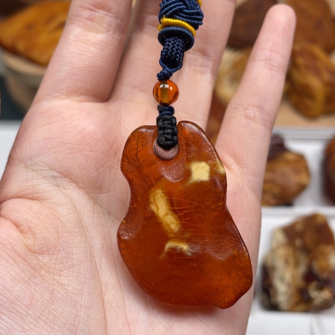 琥珀未镶嵌珠宝奇石