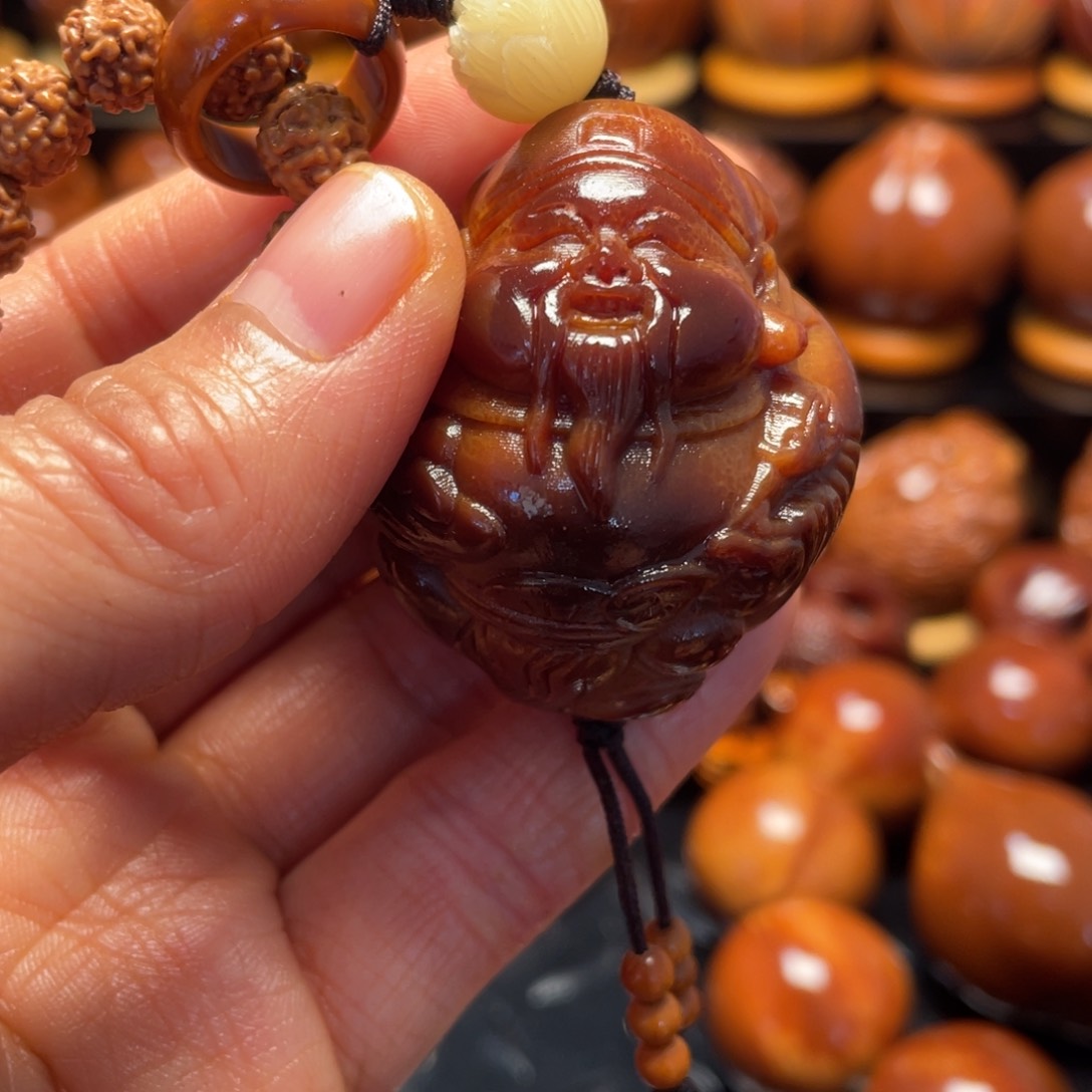 橄榄核手串/手链玉华财神一个