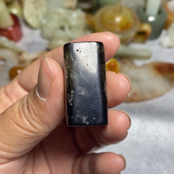 和田玉（糖玉）颈饰未镶嵌