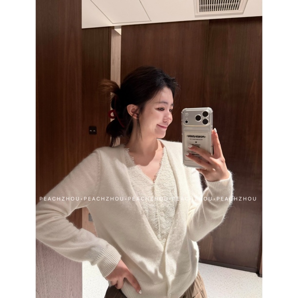 PEACHZHOU 羊毛混纺浣熊绒蕾丝拼接合身V领系扣假两件毛衣开衫