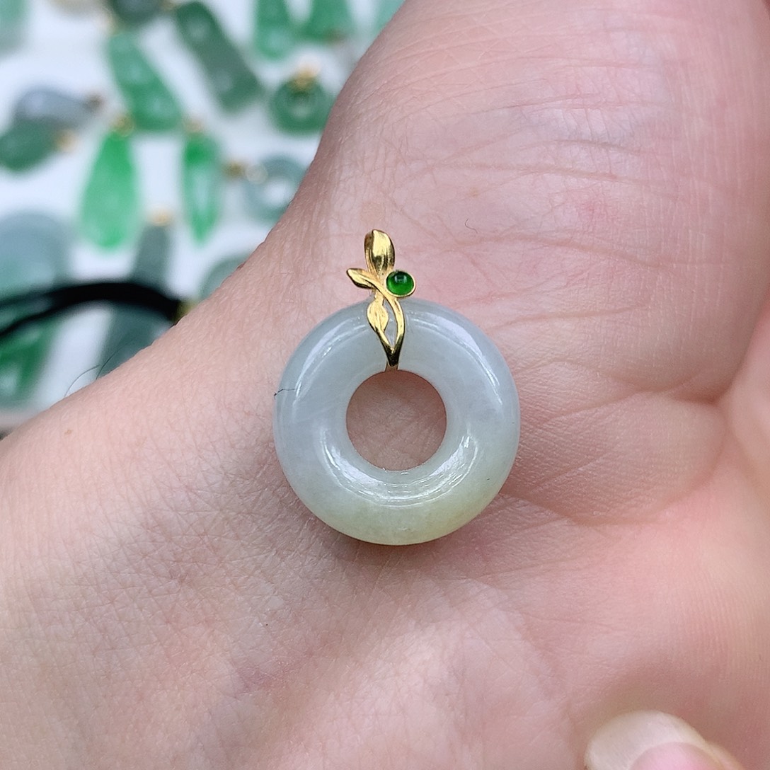 翡翠吊坠(不含链)18K金镶嵌