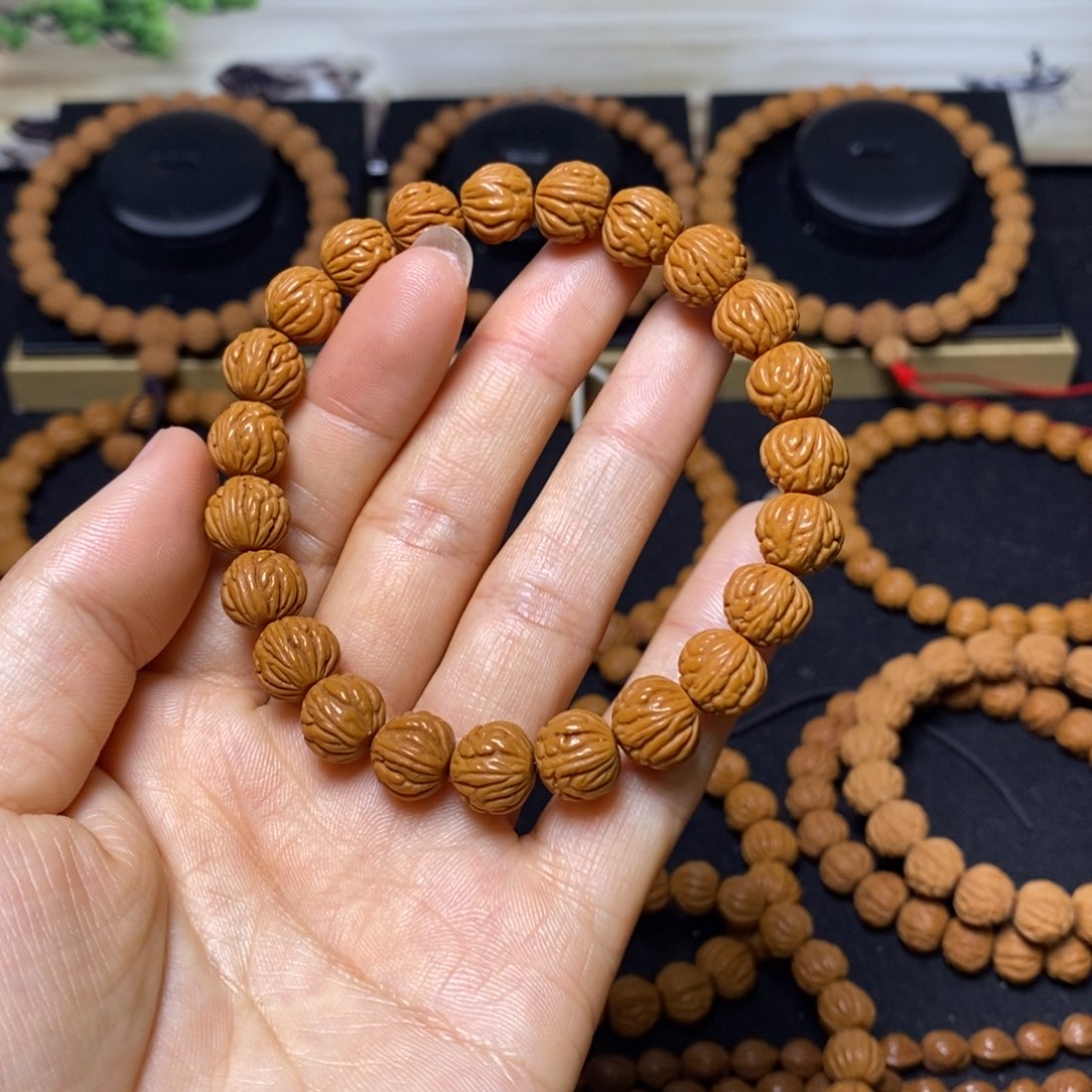 峥***嵘桃核手串秦岭文玩桃核