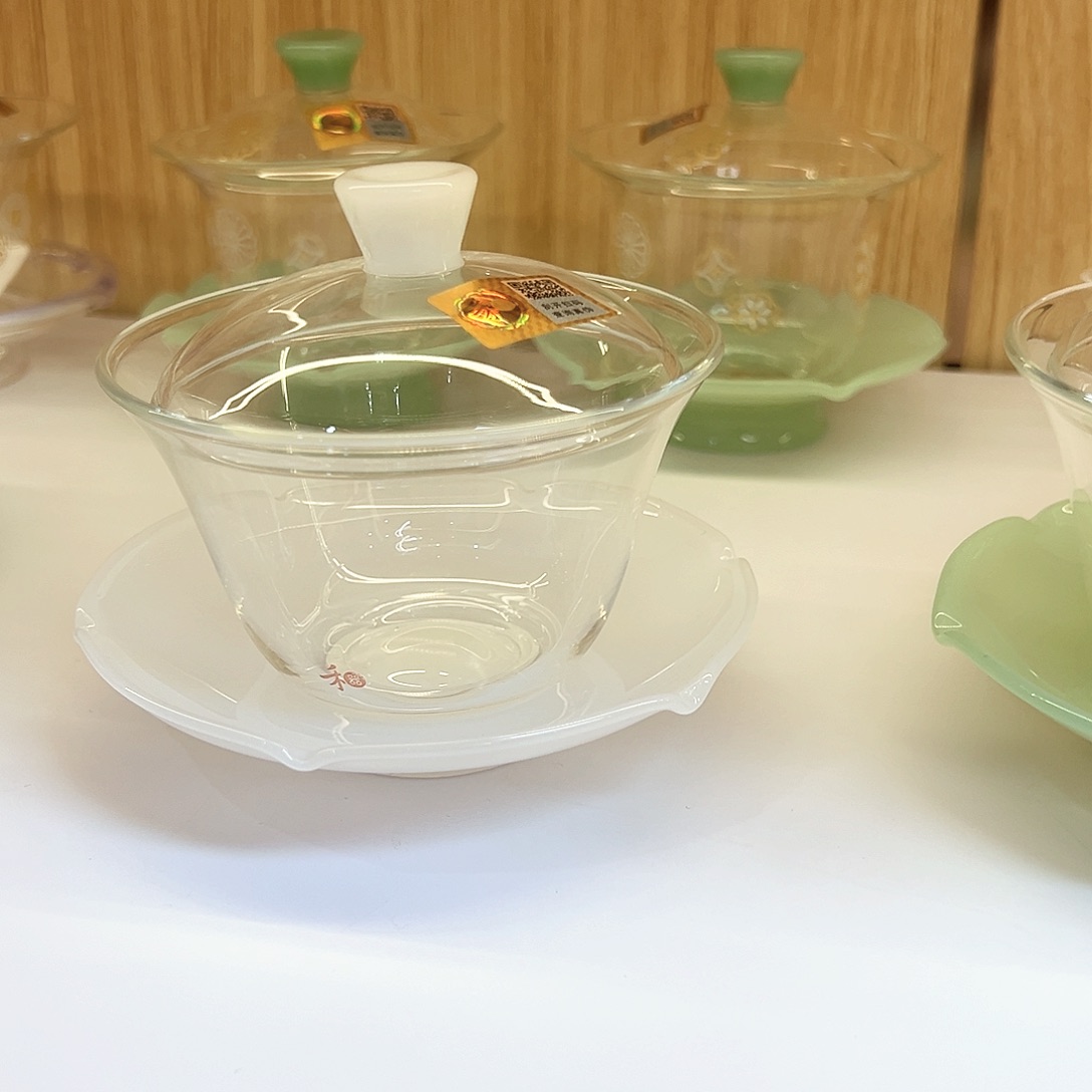 荷叶盖碗白玉色。。。。。。