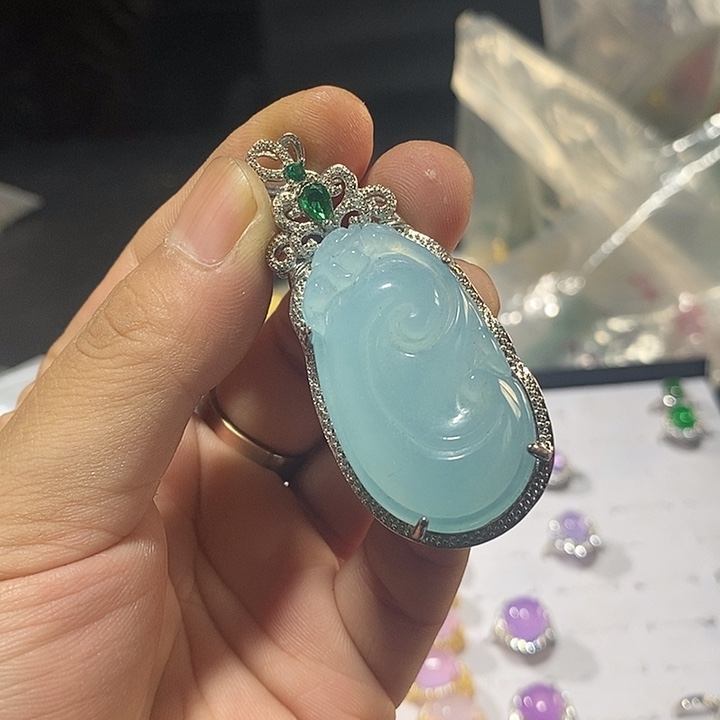 翡翠颈饰未镶嵌价格