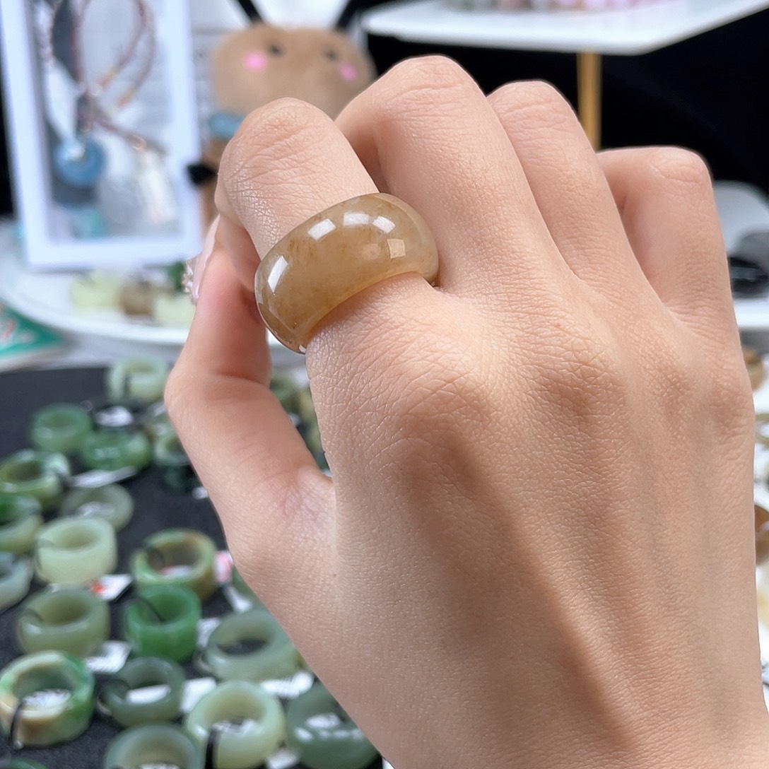 和田玉未镶嵌戒指P70桂花轮胎17不退换