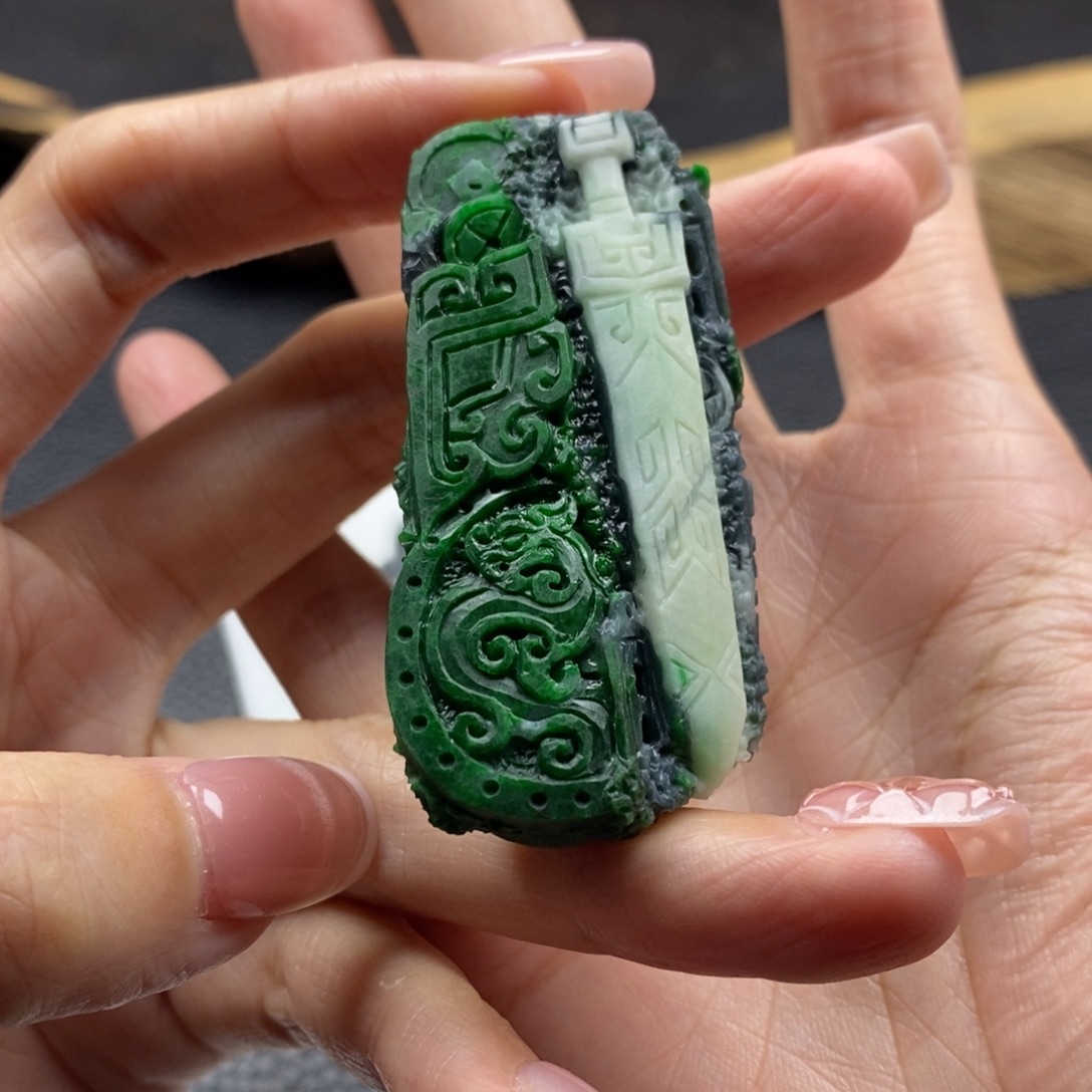 寒***血未镶嵌定制翡翠八破