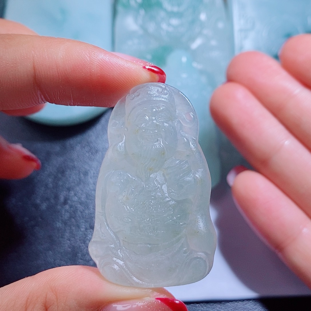 定制翡翠未镶嵌毛货不支持退换货，付款后确认抛光