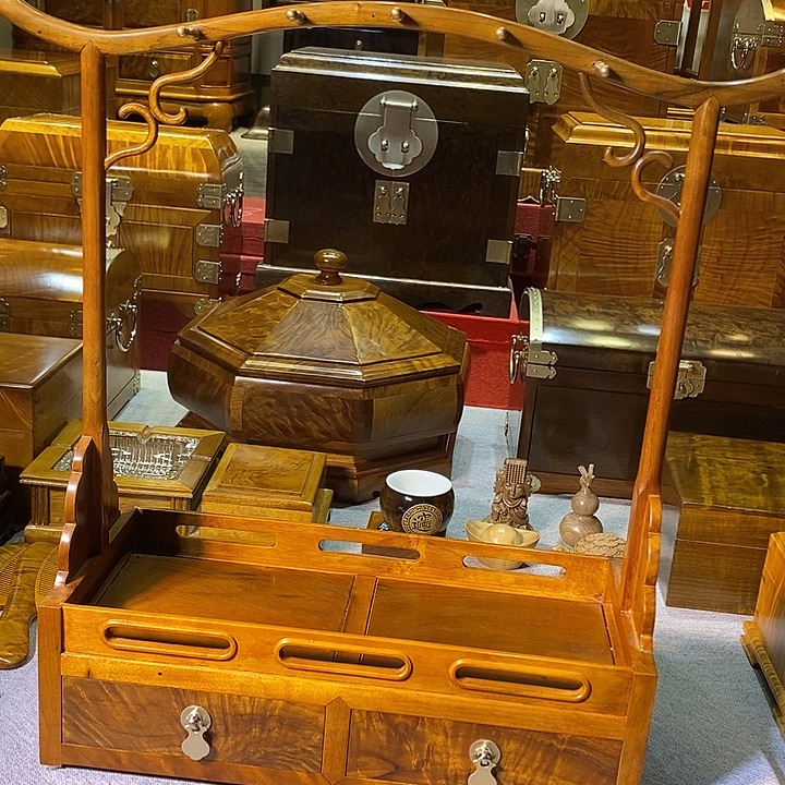 香***在金丝楠金丝楠木笔架