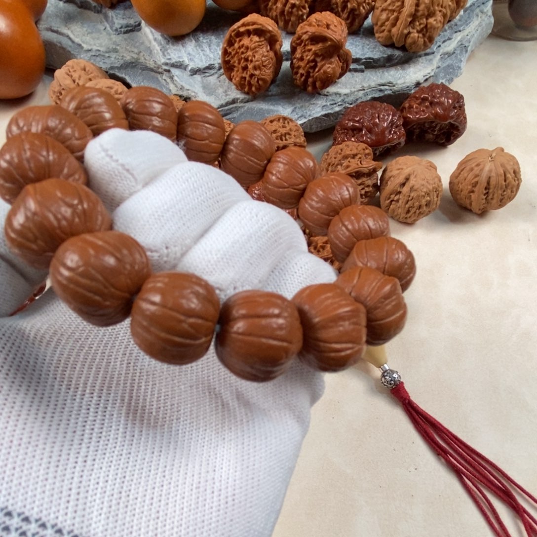 东***君猴头核桃吊坠19龙脊