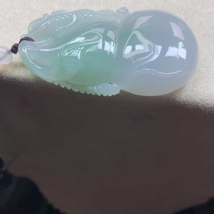翡翠颈饰未镶嵌吊坠