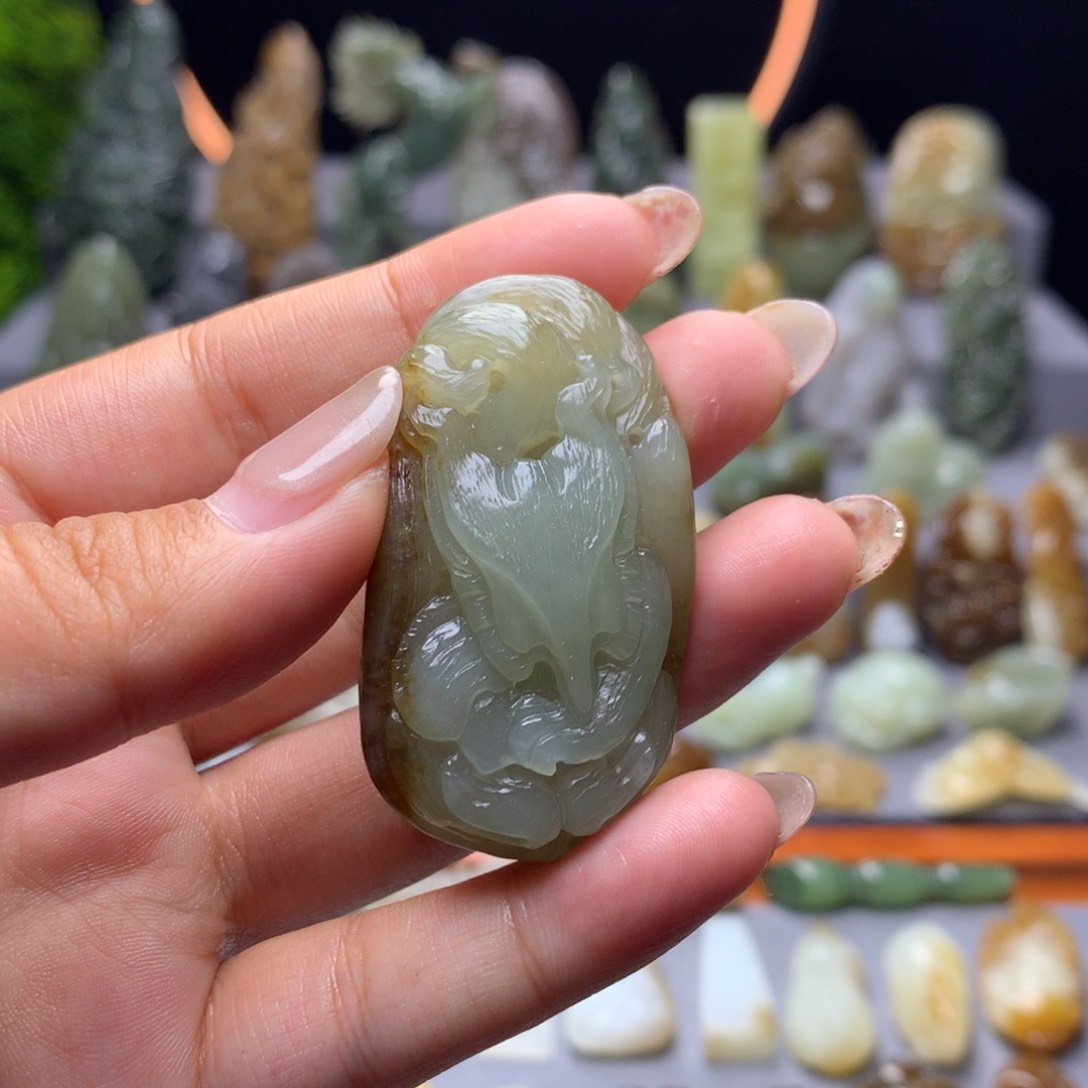 和田玉未镶嵌挂件