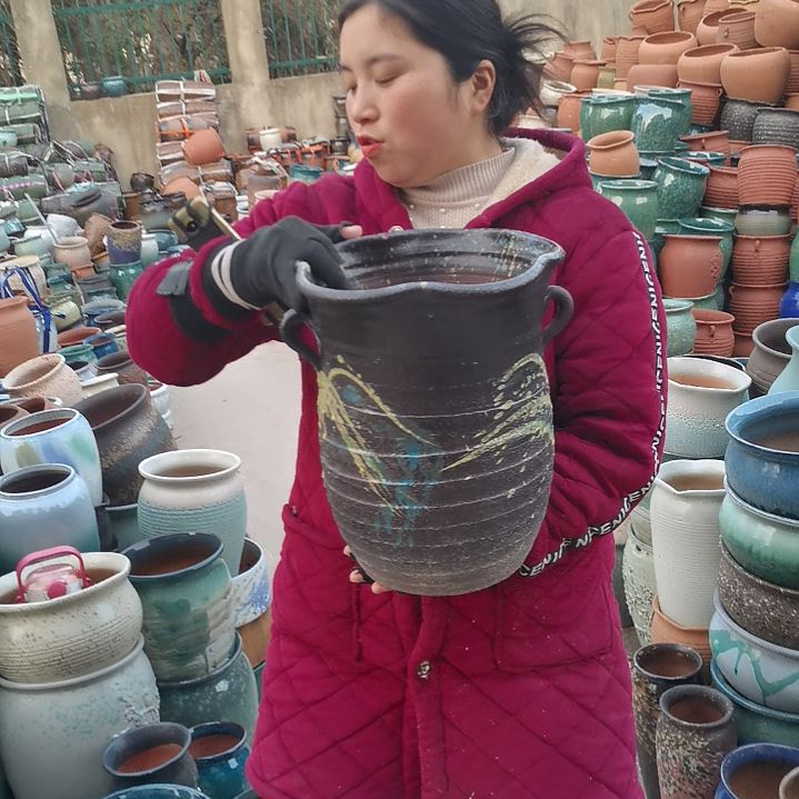 红陶口24高31瑕疵一个盆子