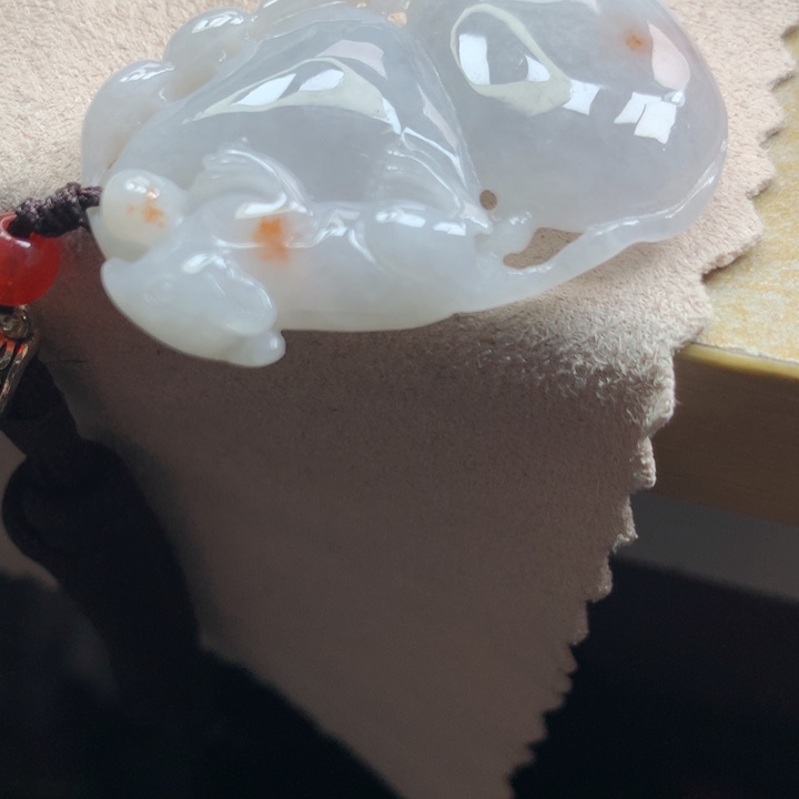 翡翠颈饰未镶嵌吊坠