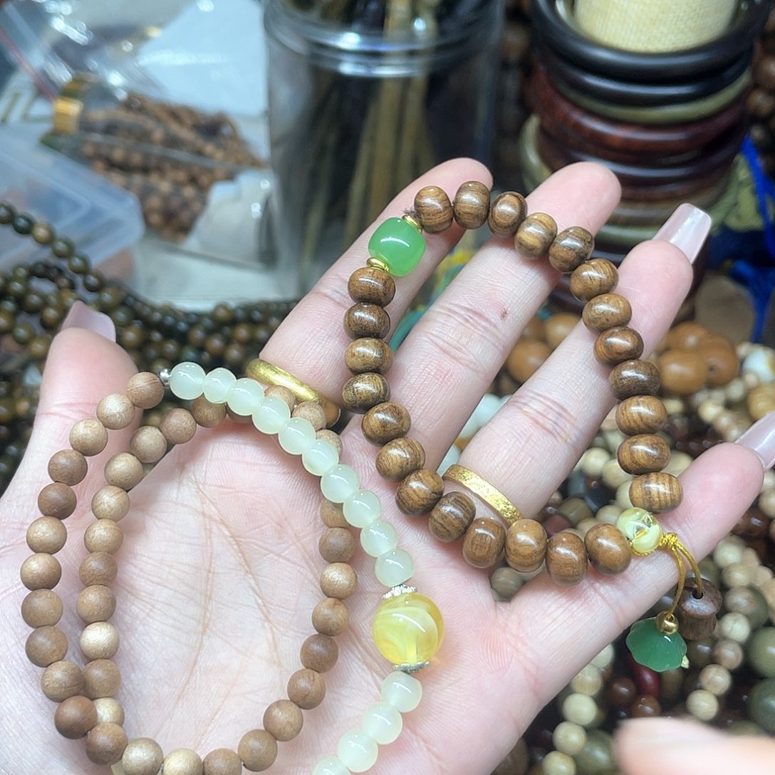 维腊木（绿檀）无事牌