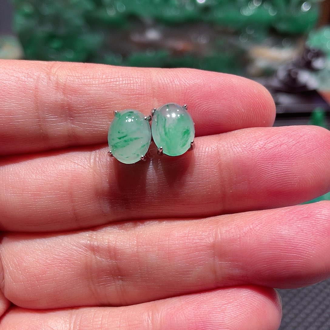 石英质玉颈饰合金