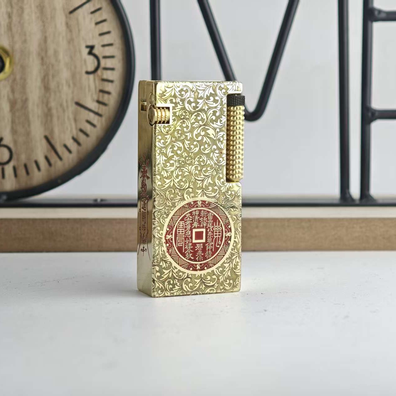 好运达天穹国标黄铜一体双油仓侧滑燃油打火机金色山鬼魔猴百元