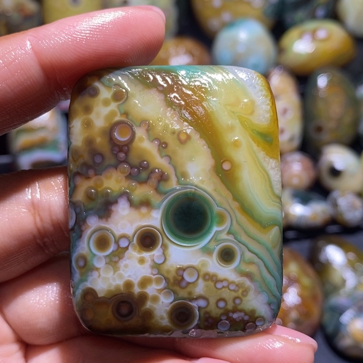 玛瑙/玉髓未镶嵌珠宝半成品139