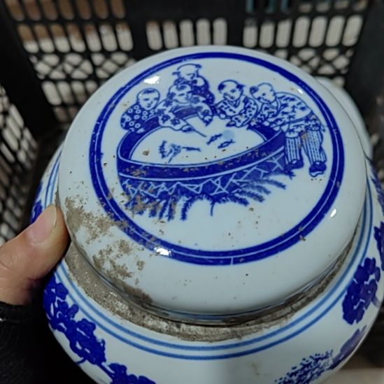 烈***人陶瓷精美摆件（不退换，微瑕的）