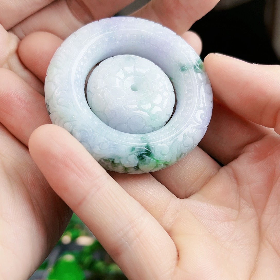 翡翠颈饰未镶嵌吊坠