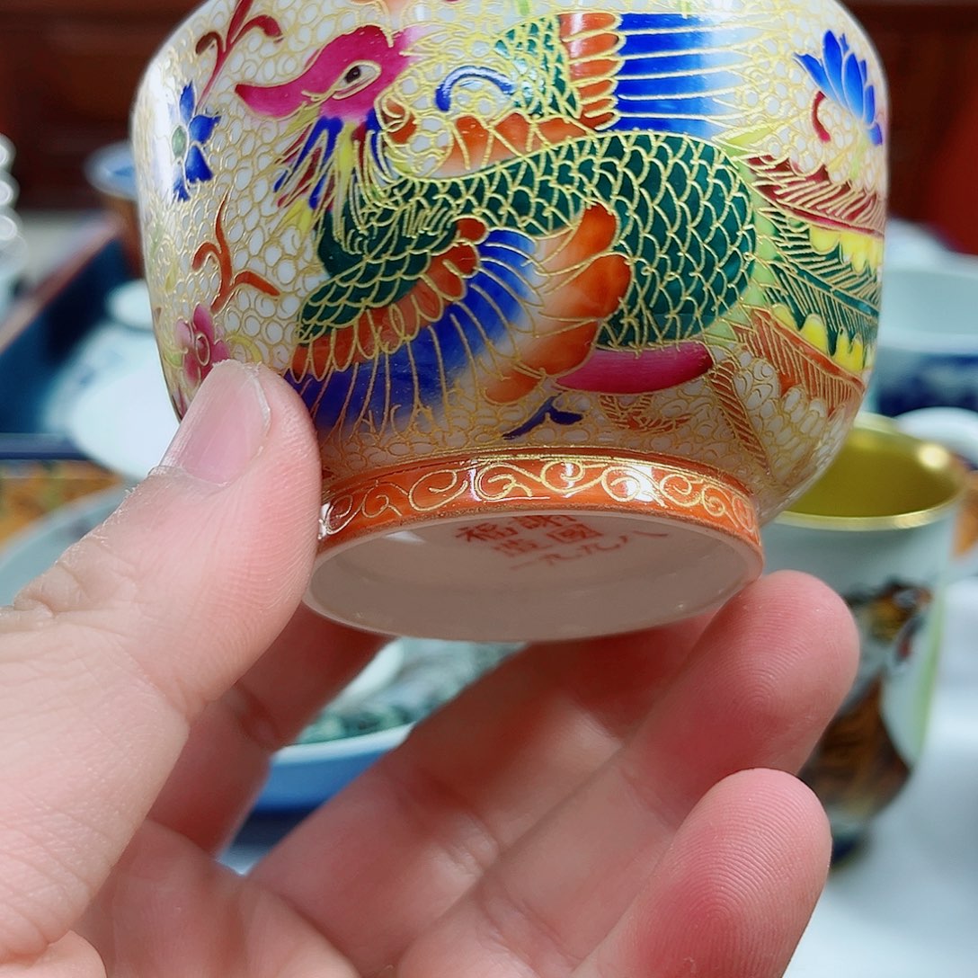 摆件千年瓷都景德镇 艺术关注谢佳豪
