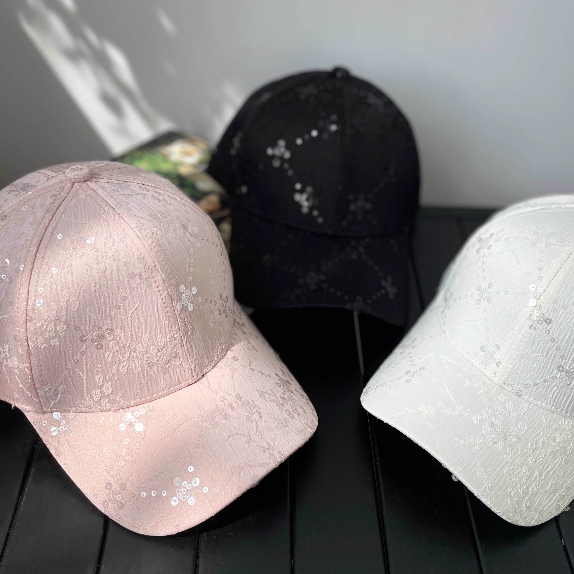 【5-29】简约时尚刺绣提花亮片精致显脸小硬顶球帽BQ46072