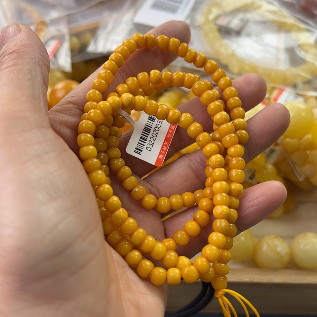 未镶嵌琥珀珠宝奇石