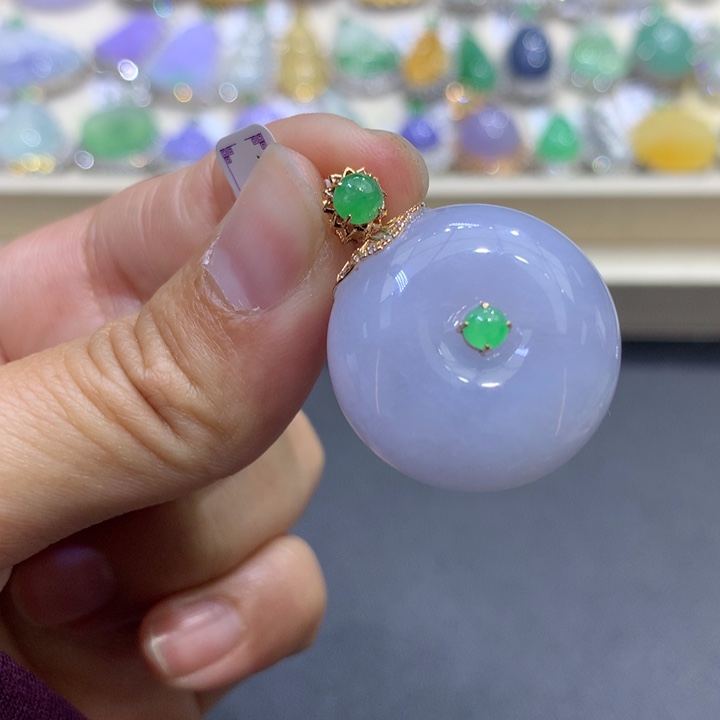 翡翠颈饰18K金镶嵌翡翠