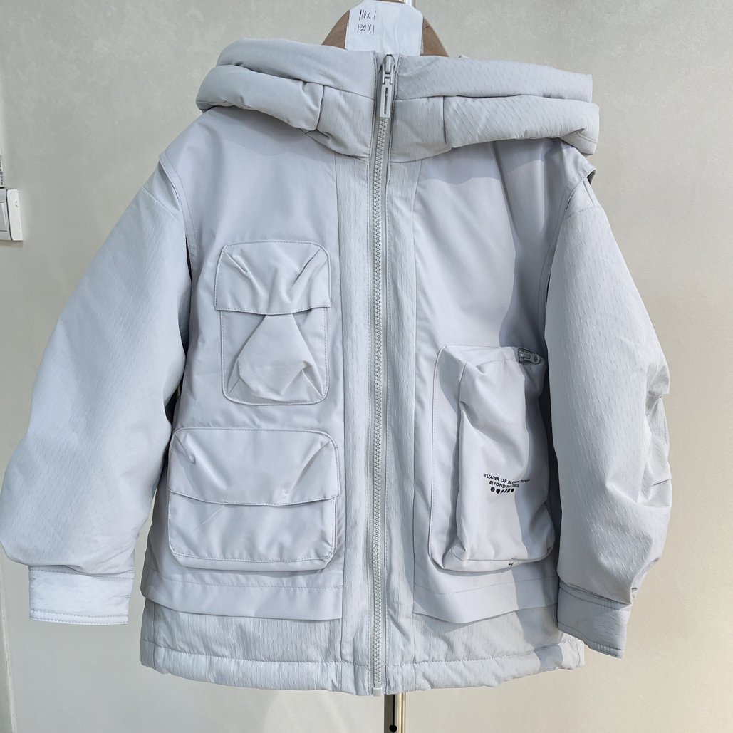 6100 法家羽绒服