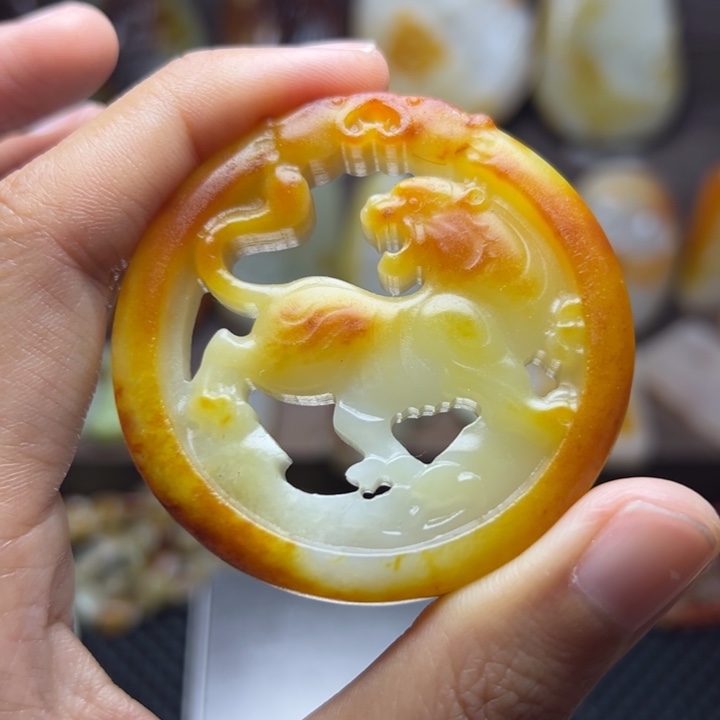 和田玉未镶嵌颈饰