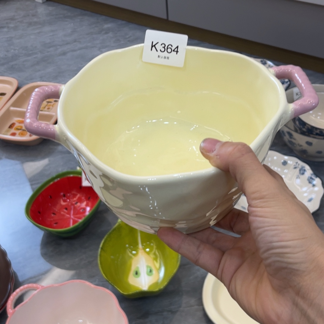陶瓷微瑕餐具介意勿拍，满18飞！