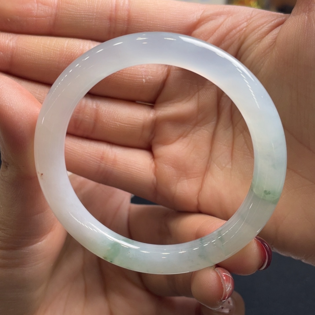 翡翠手镯未镶嵌52圆条